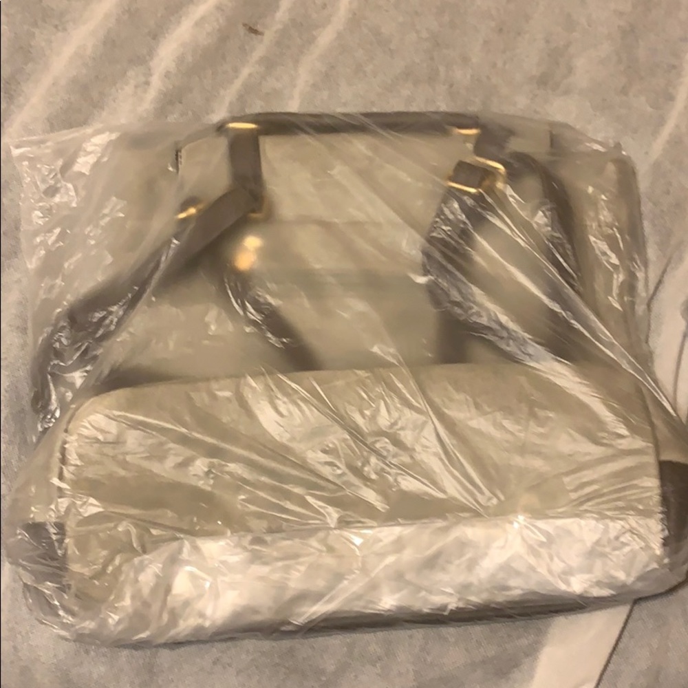 Backpack - Picture 8 of 8